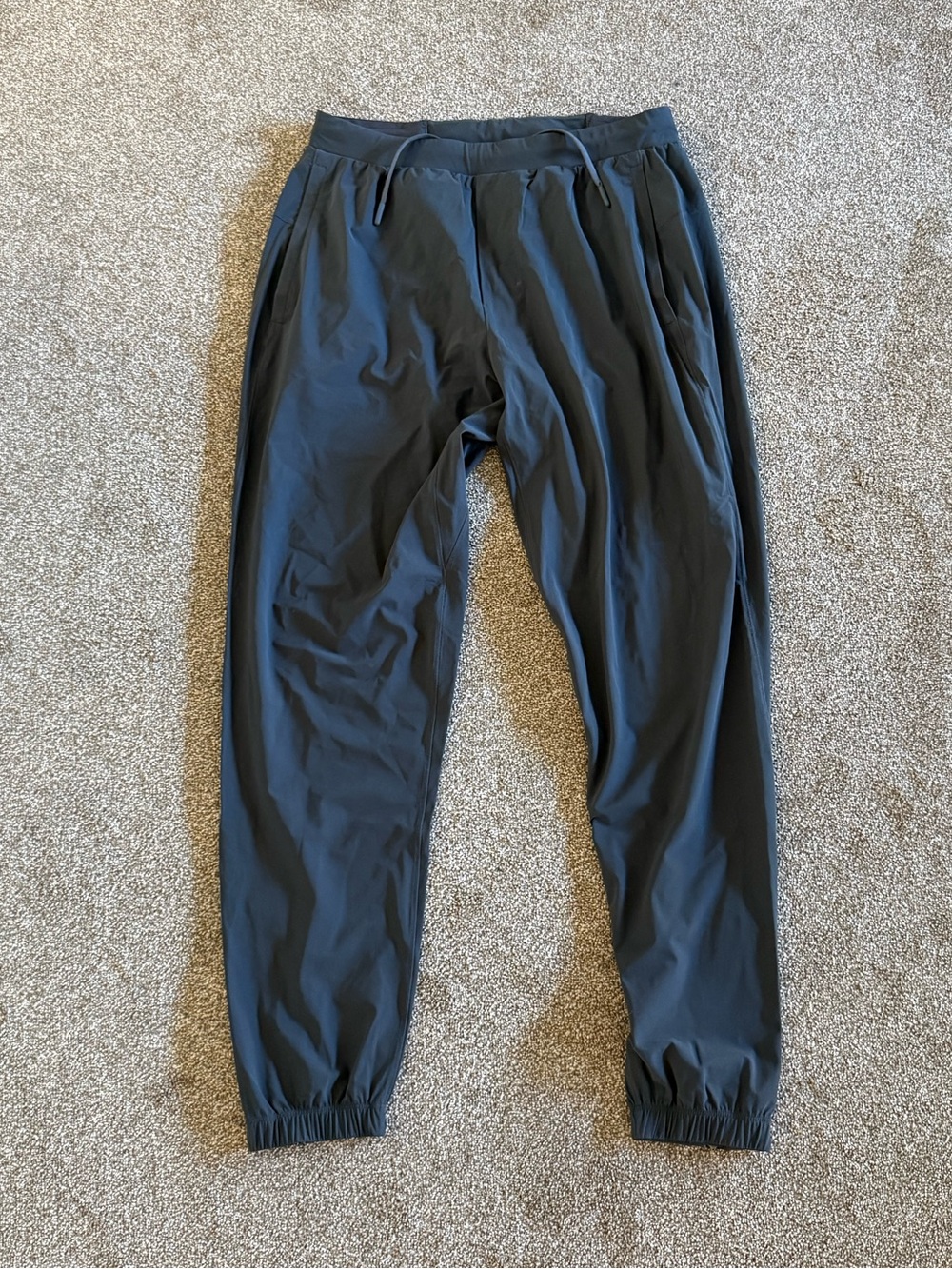 LULULEMON Men's Gray Surge Joggers - Sz M - Like New